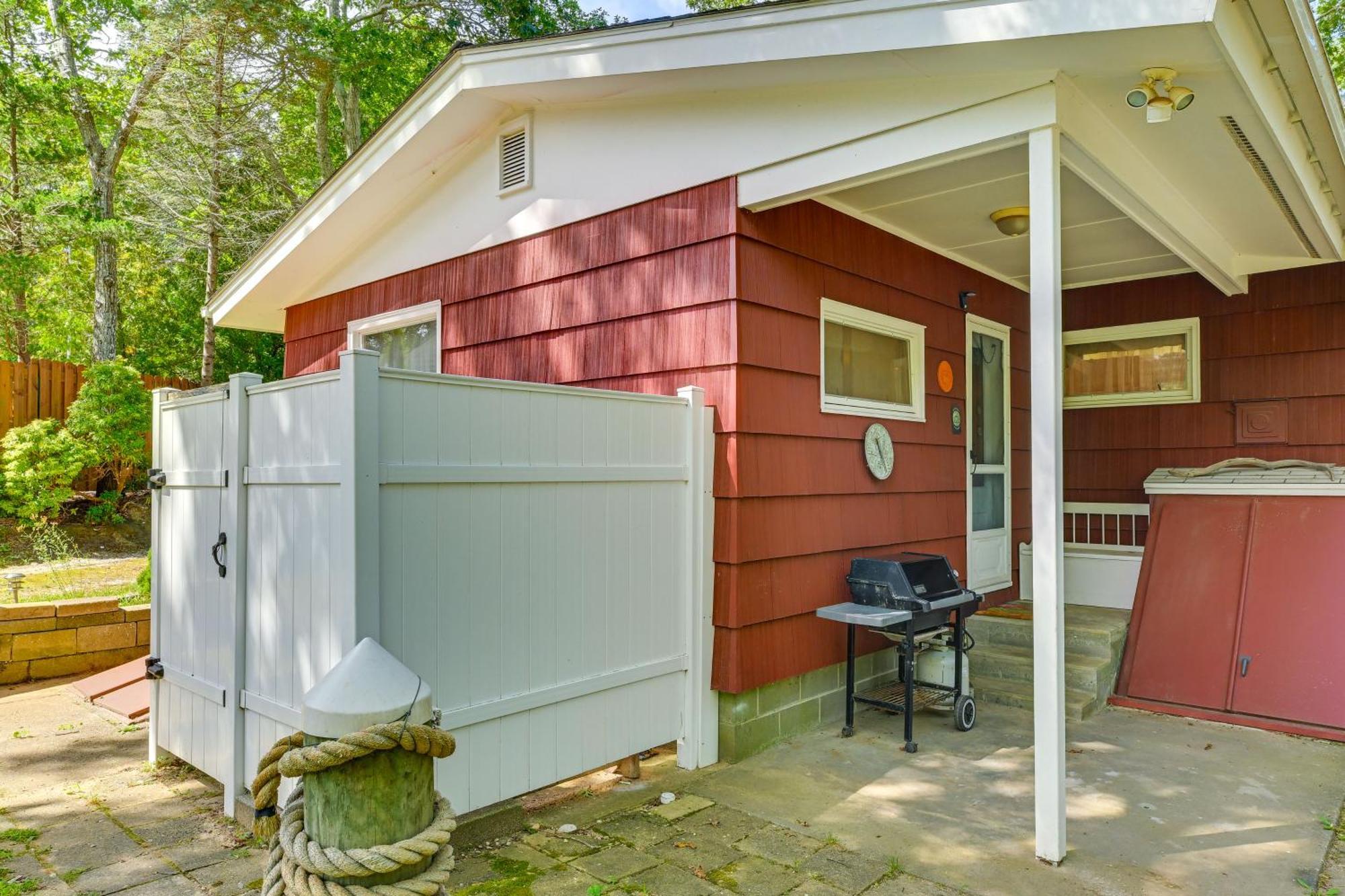 Home In Long Island Wine Country - Walk To Beach! Cutchogue Εξωτερικό φωτογραφία