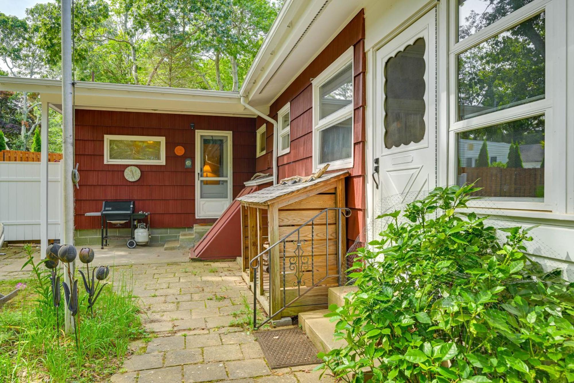 Home In Long Island Wine Country - Walk To Beach! Cutchogue Εξωτερικό φωτογραφία