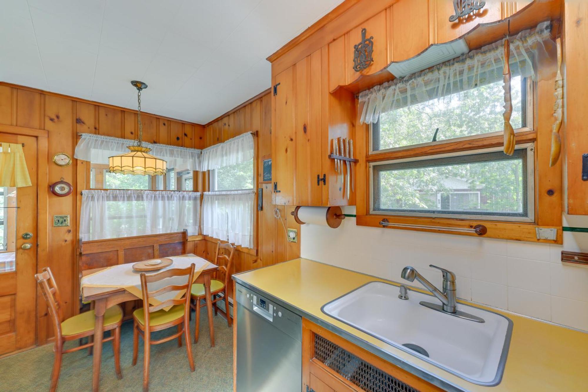 Home In Long Island Wine Country - Walk To Beach! Cutchogue Εξωτερικό φωτογραφία
